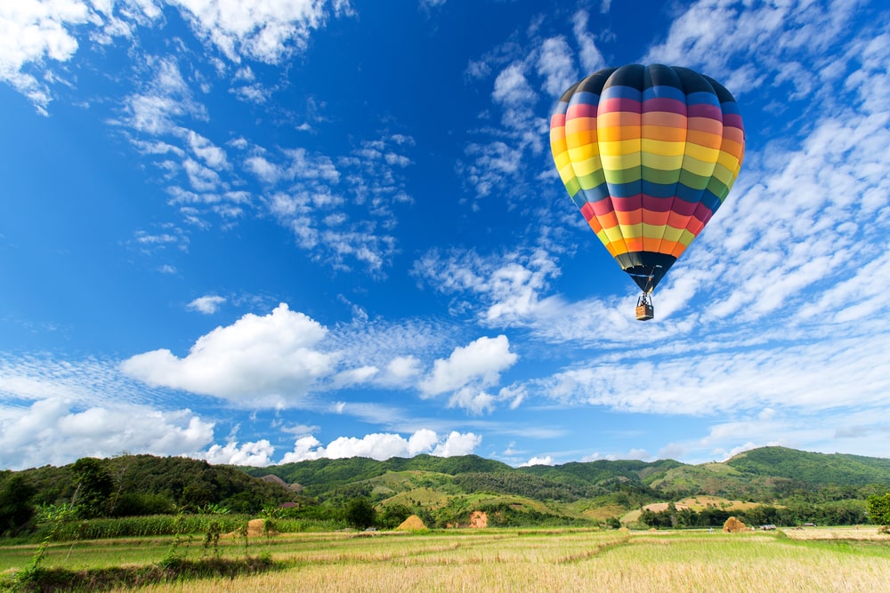 hot-air-balloon-ride-in-queensland-australia